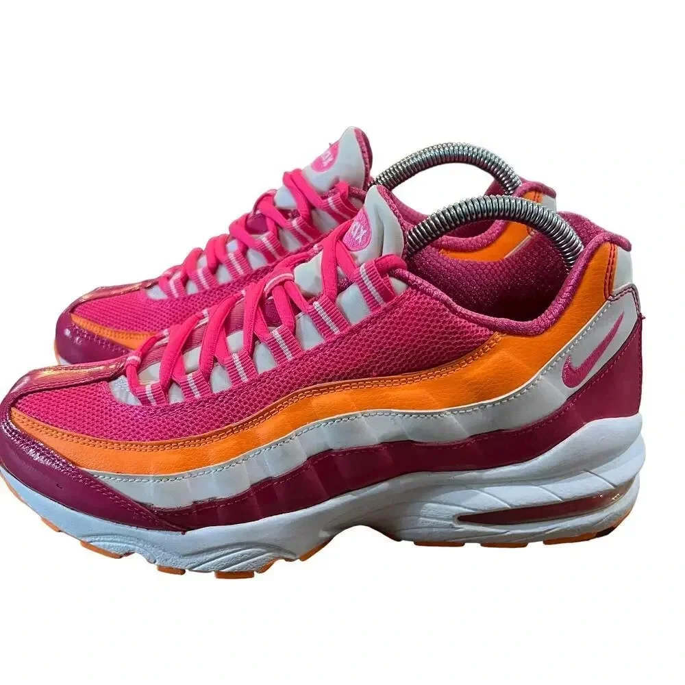 Nike Air Max 95 LE GS Pink Citrus Trainers‎ Youth Size 7 / Women's Size 8.5